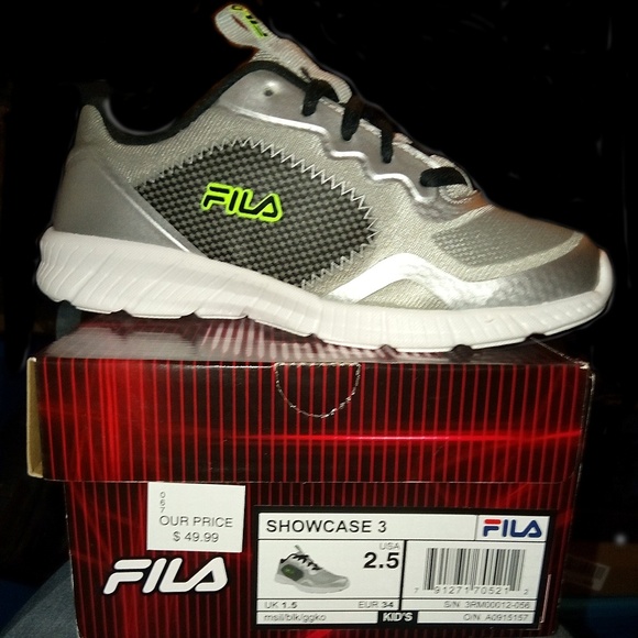 fila sneakers size 3